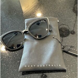 Quay sunglasses BNWT